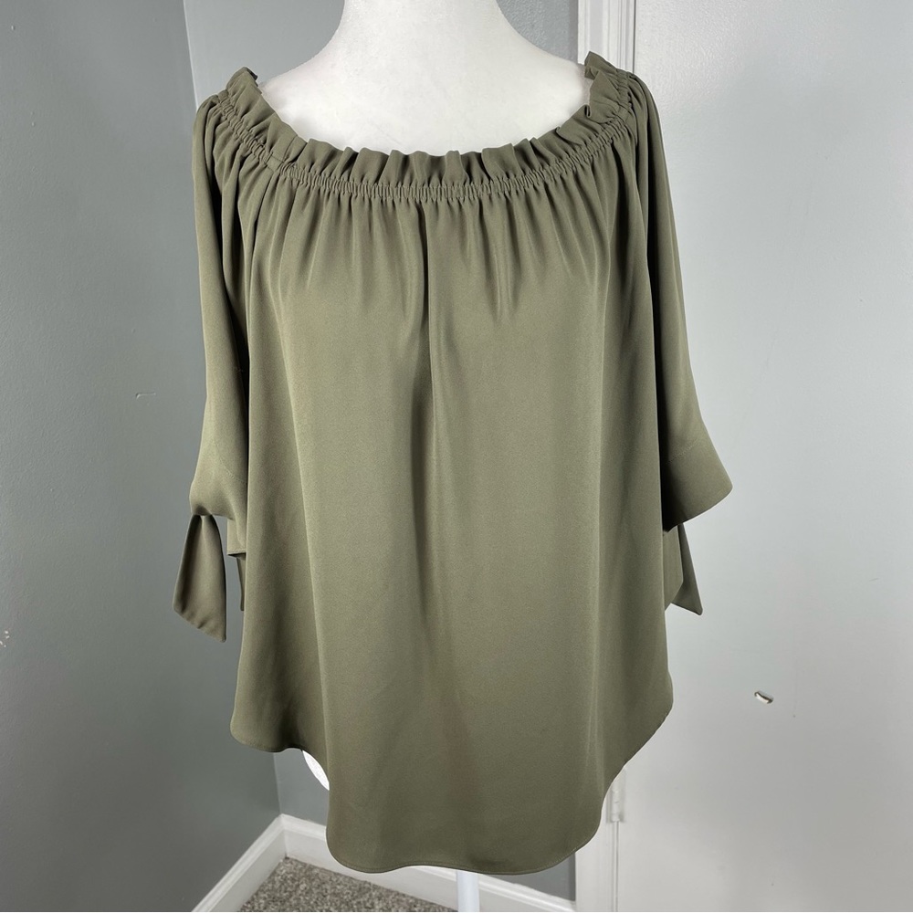 BCBGMaxazria‎ || Olive Off the Shoulder Blouse Size M